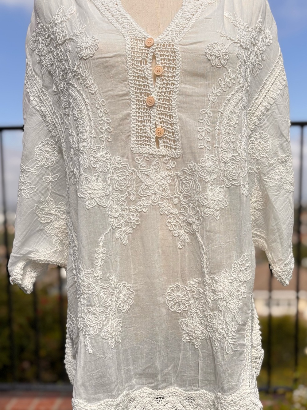 NWOT!  POL Embroidered Crocheted Top White ~ OS